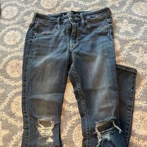 TWO Hollister Distressed Indigo Skinny Jeans
Selling as a set, same size